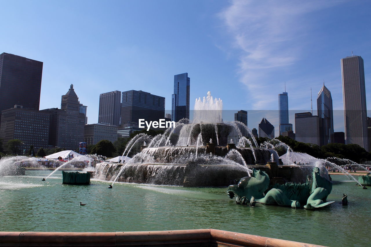 FOUNTAIN IN CITY