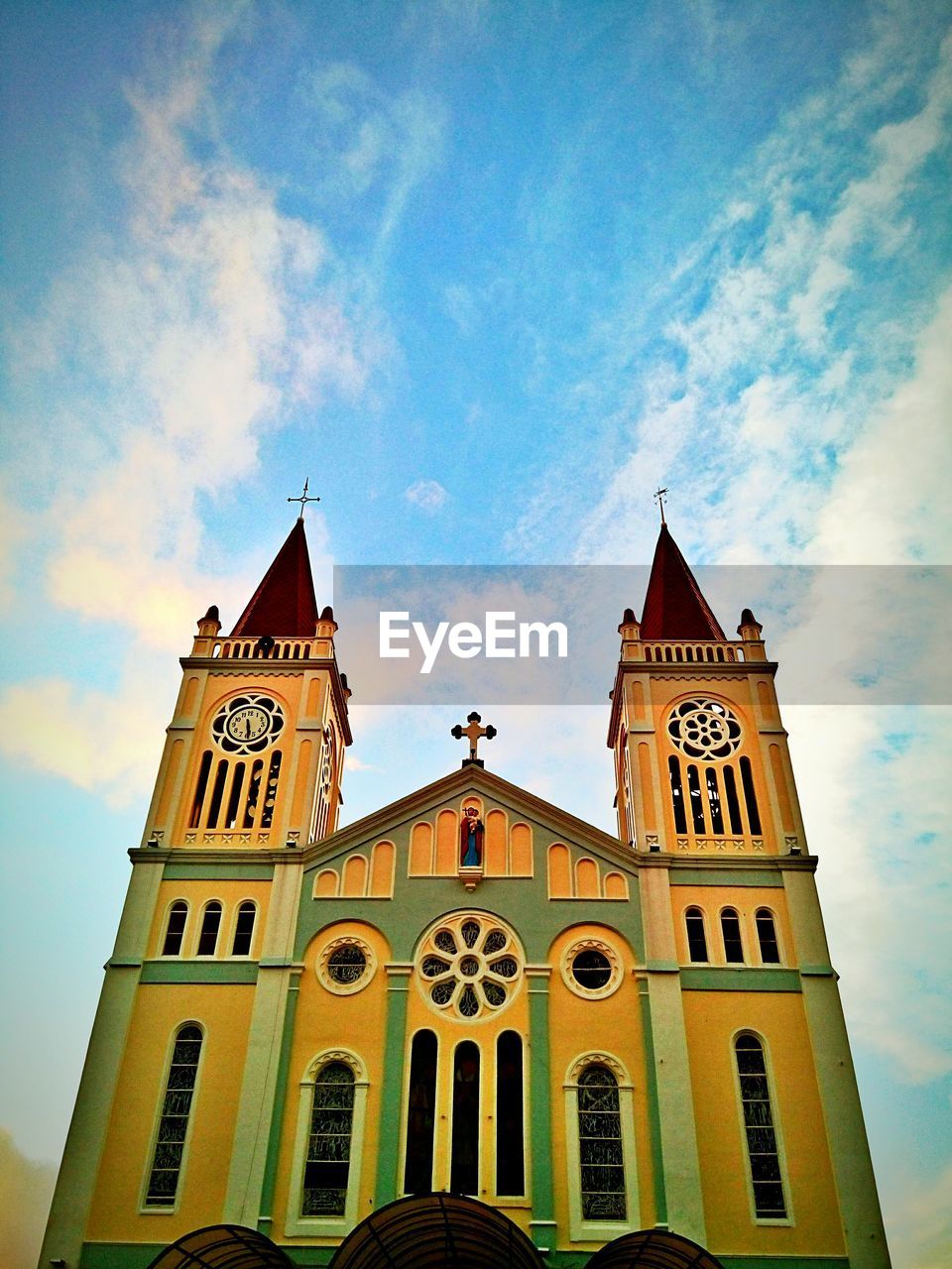 LOW ANGLE VIEW OF CHURCH AGAINST SKY