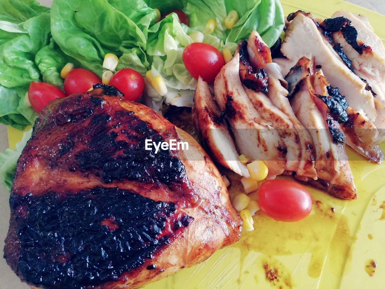 HIGH ANGLE VIEW OF BREAKFAST SERVED ON PLATE