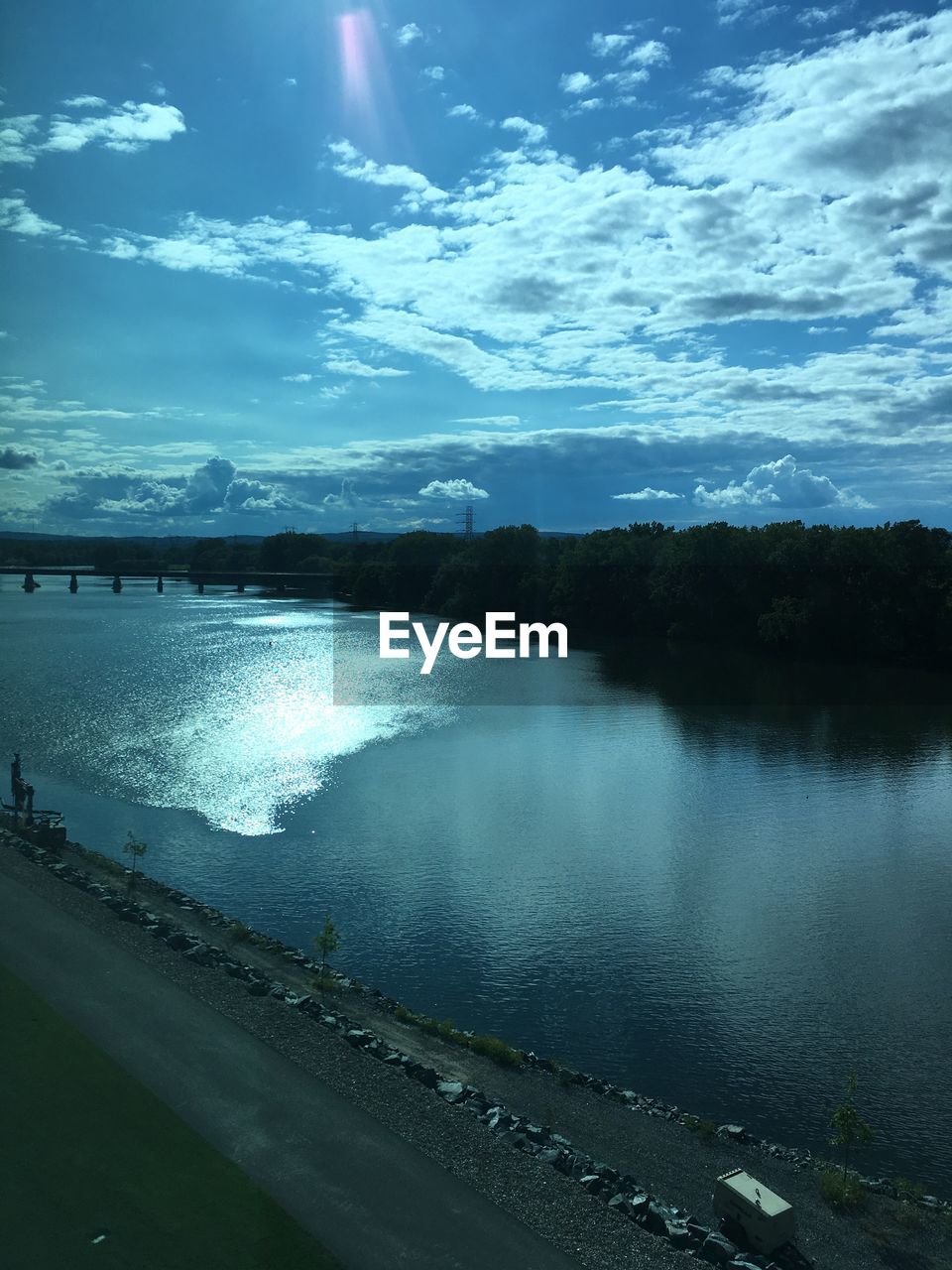 VIEW OF LAKE AGAINST SKY