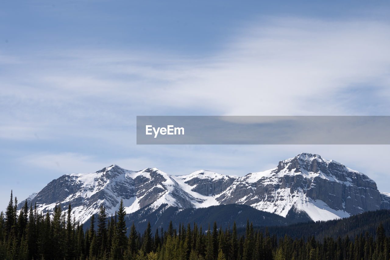 SNOWCAPPED MOUNTAIN AGAINST SKY