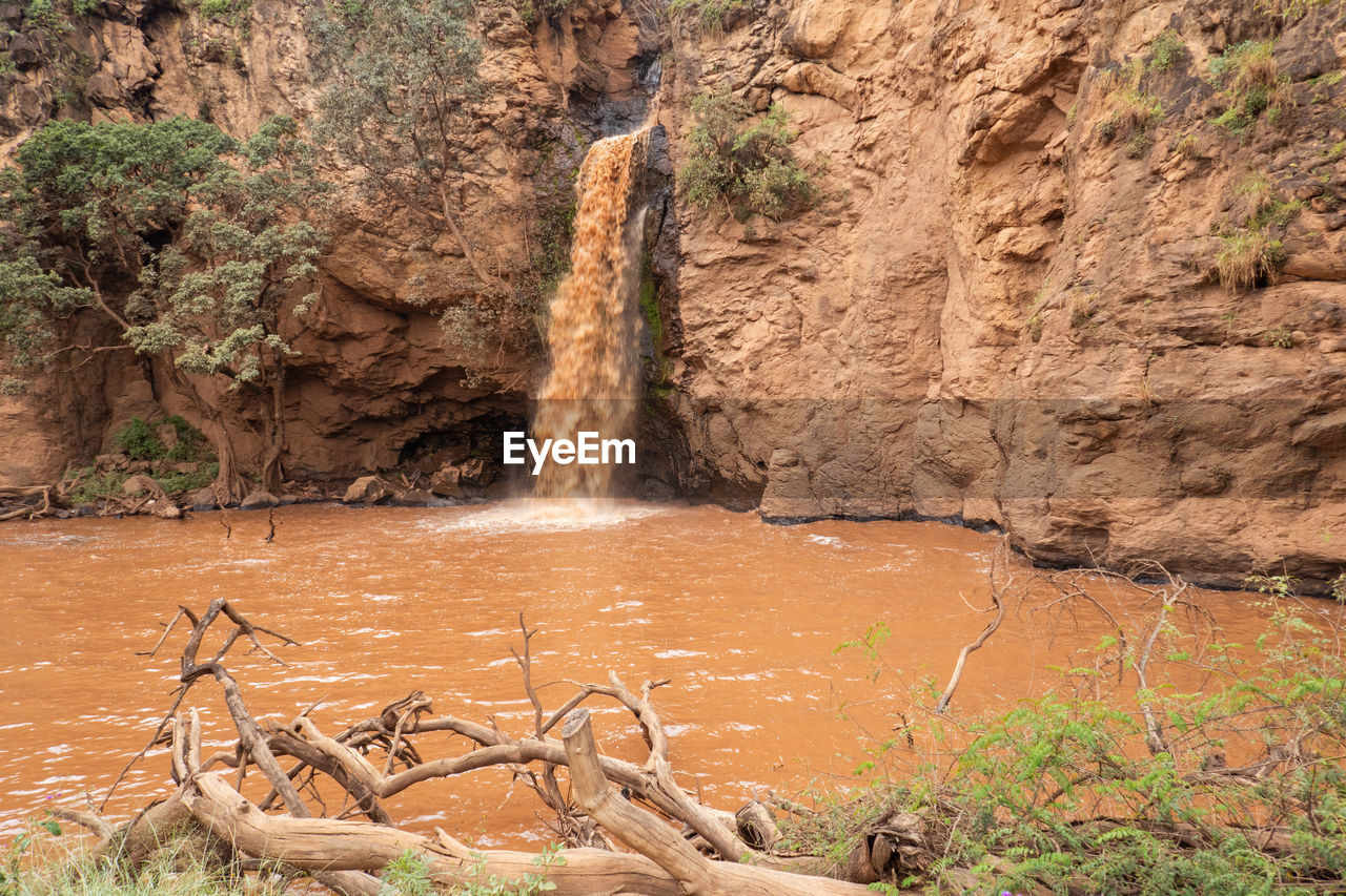 Scenic view of makalia waterfall in lake nakuru national park, kenya