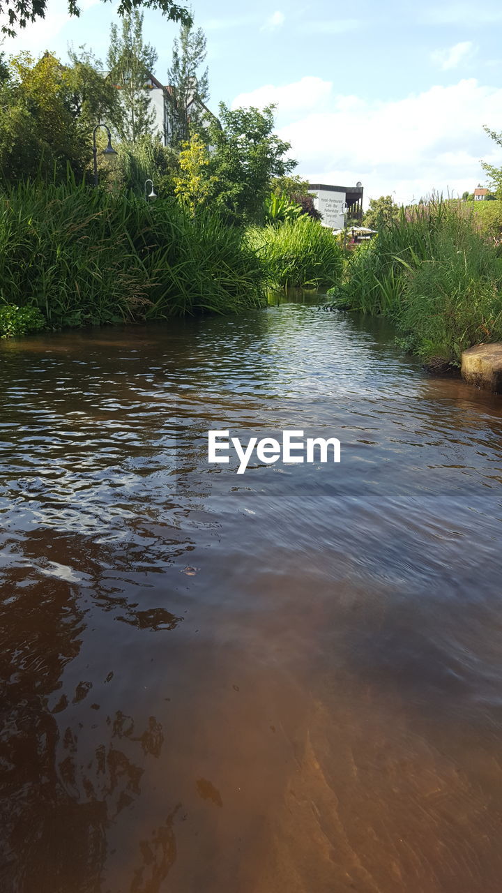 SCENIC VIEW OF RIVER AGAINST SKY