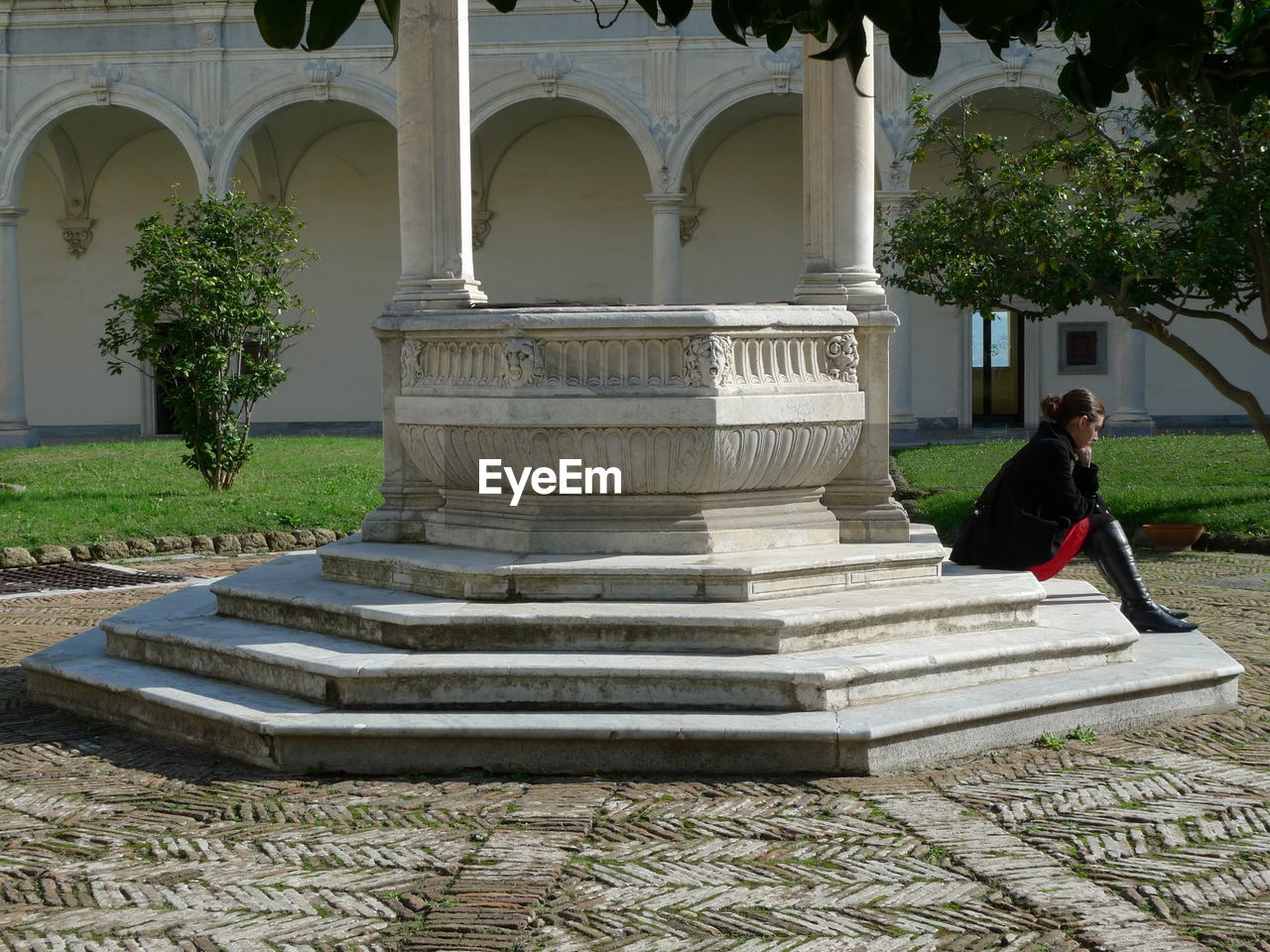 MAN FOUNTAIN IN GARDEN