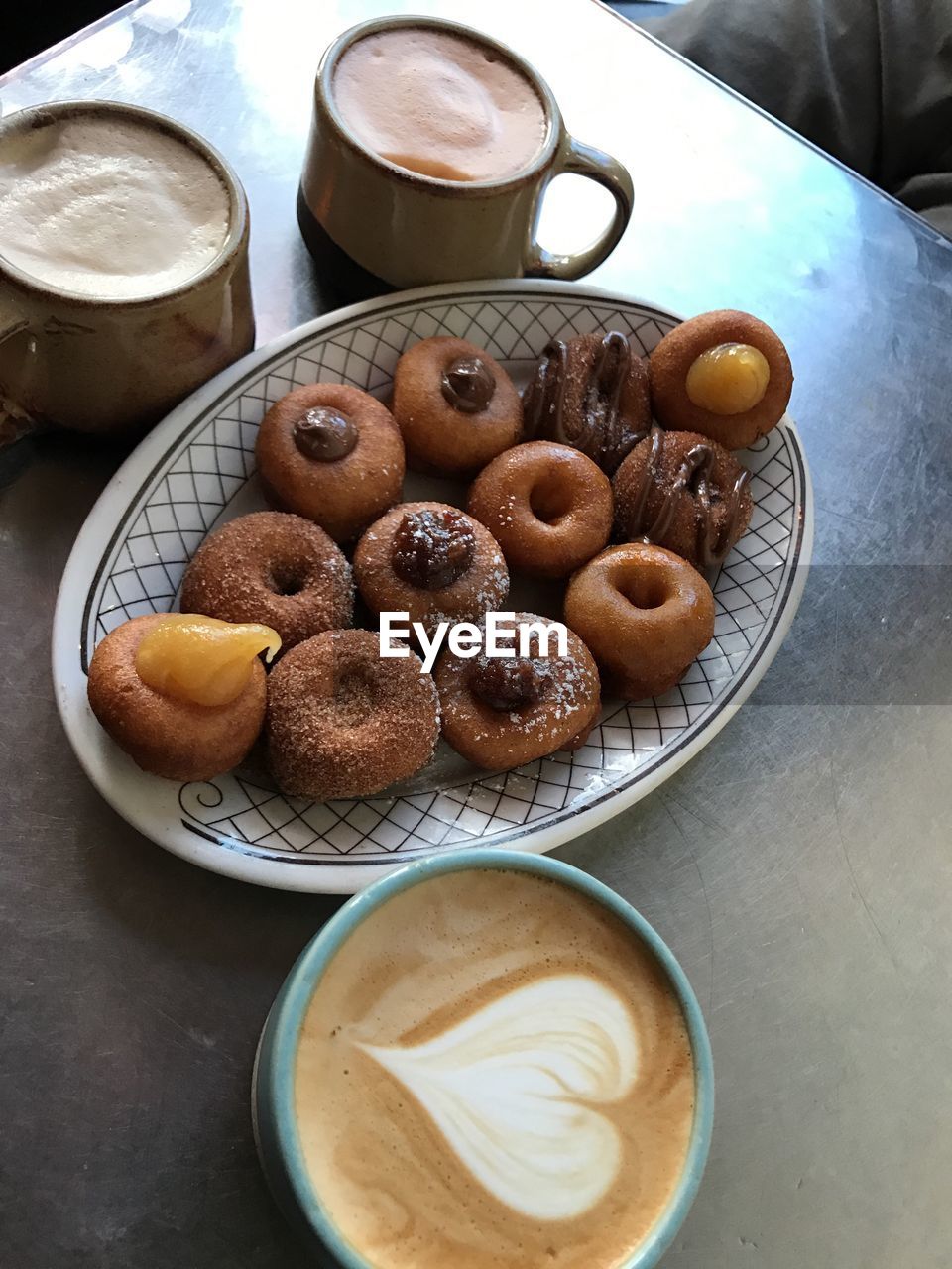 HIGH ANGLE VIEW OF COFFEE AND CHOCOLATE CAKE