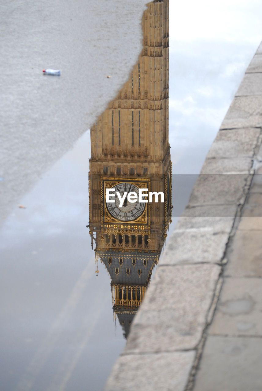 CLOCK TOWER IN CITY