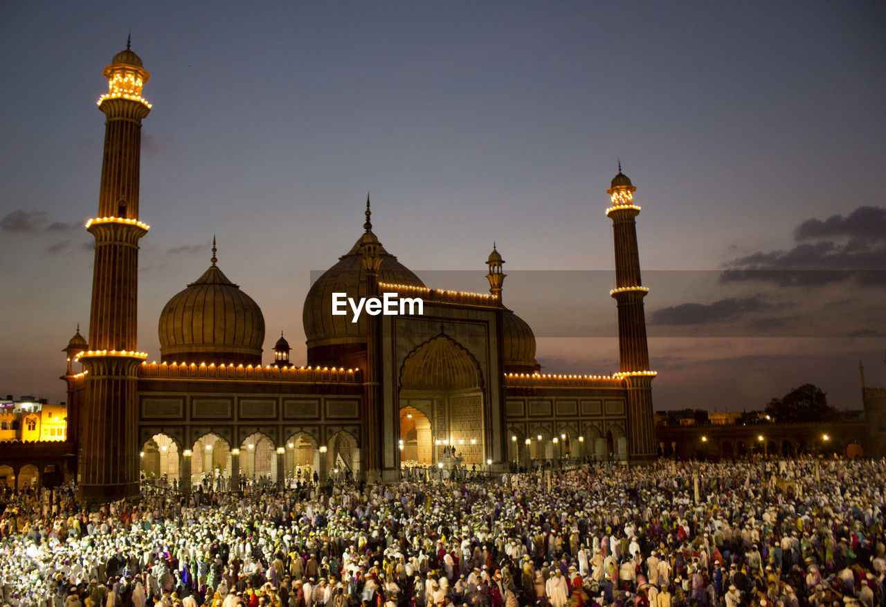 Crowd in front of jama masjid