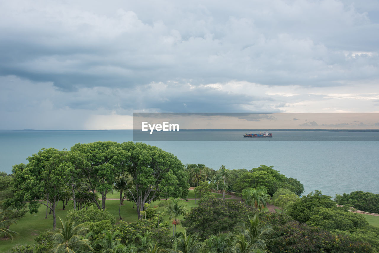 IDYLLIC VIEW OF SEA AGAINST SKY