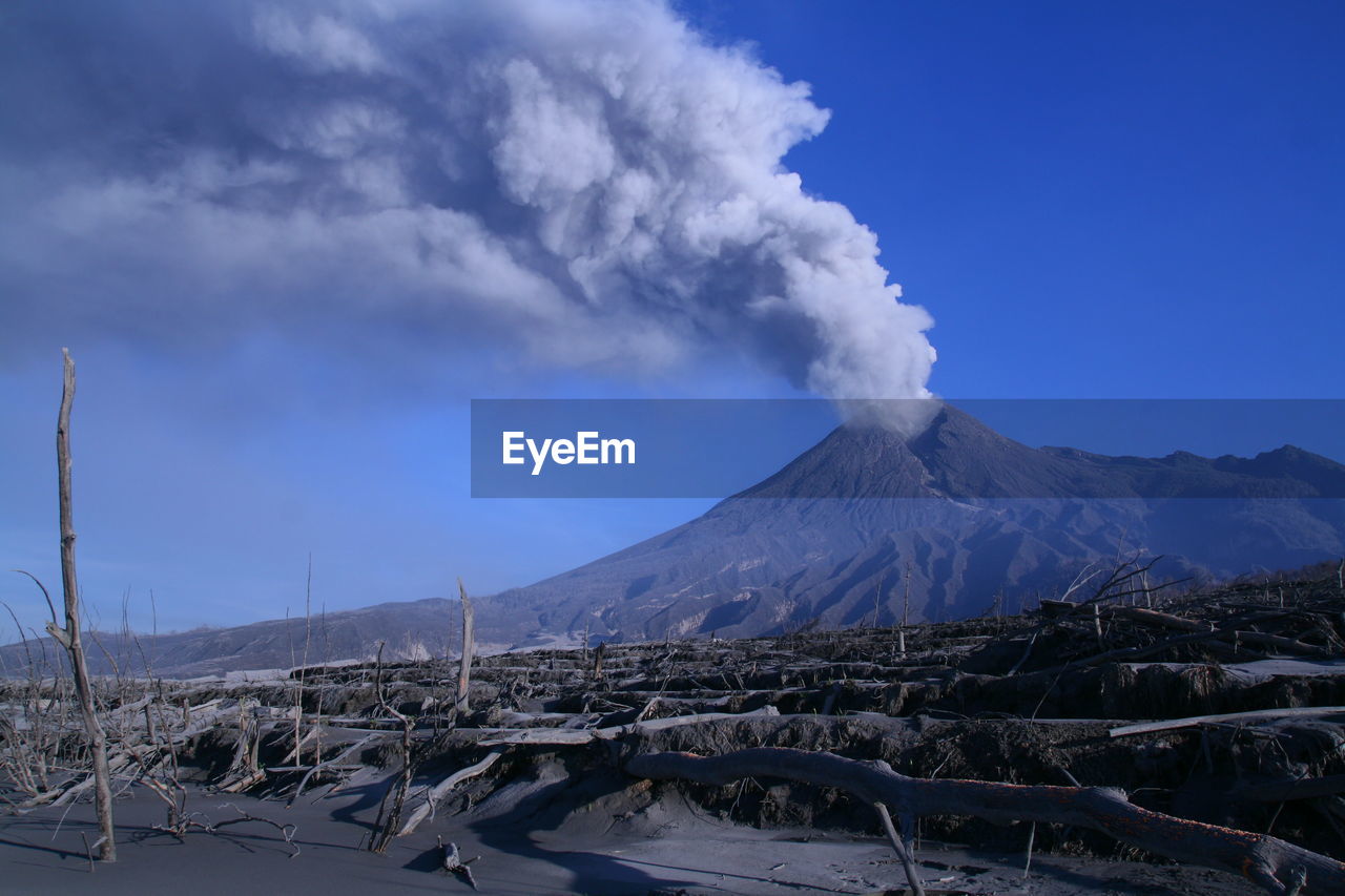 Eruption of mount merapi in yogyakarta indonesia, november 2010