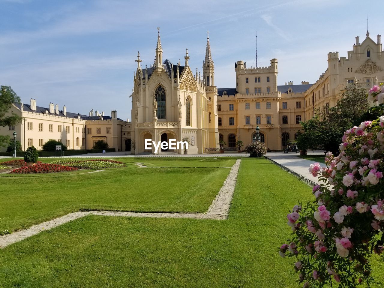 Garden at entrance to lednice castle
