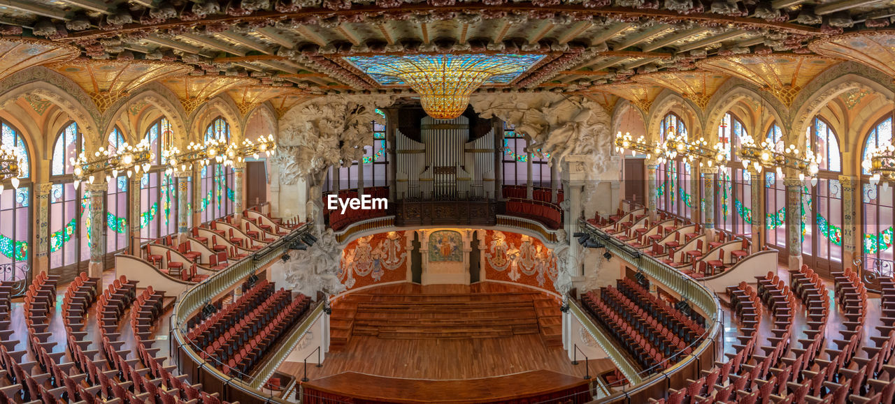 VIEW OF AN EMPTY CHAIRS IN TEMPLE