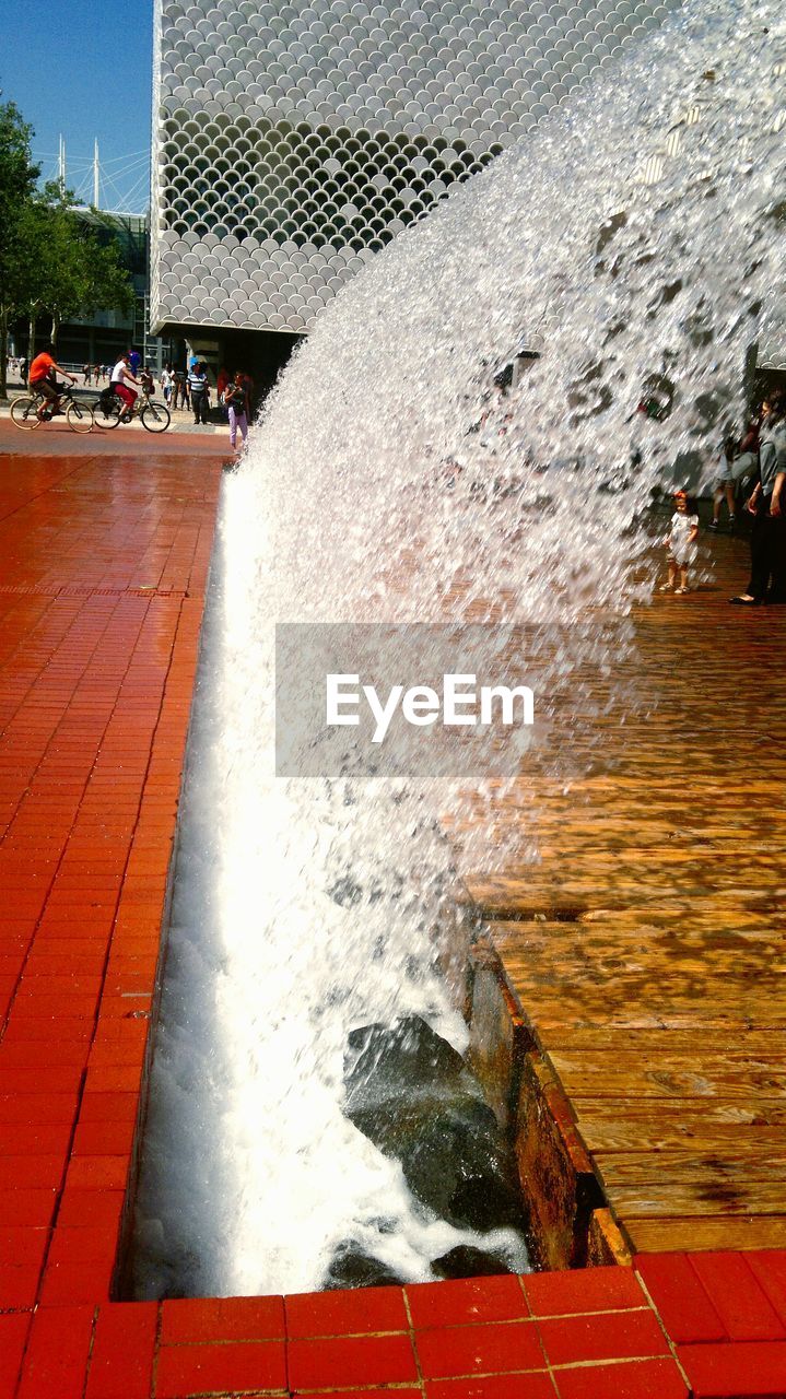 FOUNTAIN IN WATER