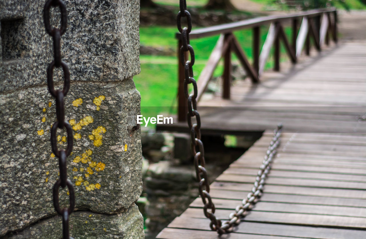 Close-up of a bridge chain