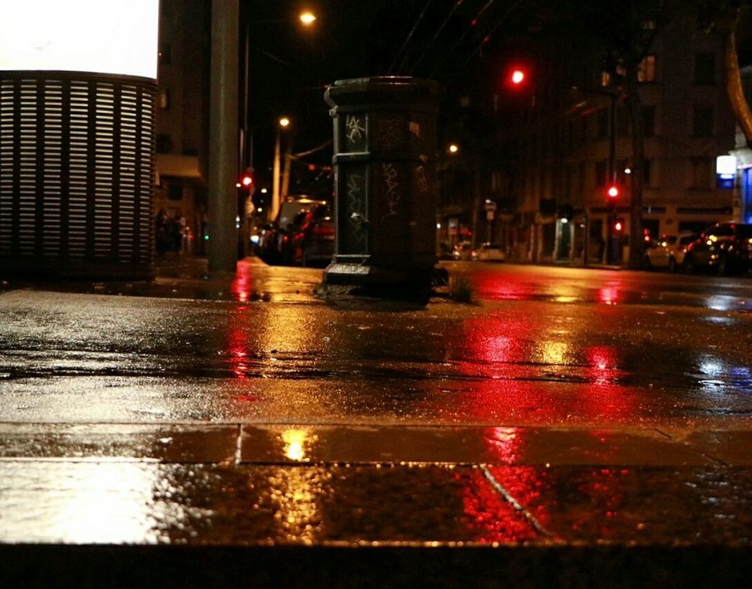 STREET LIGHT ON ROAD AT NIGHT