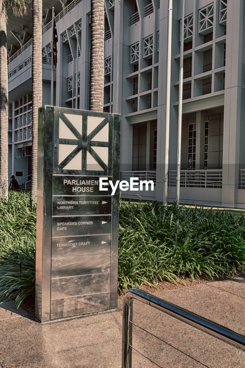 EXTERIOR OF BUILDING WITH CLOSED SIGN