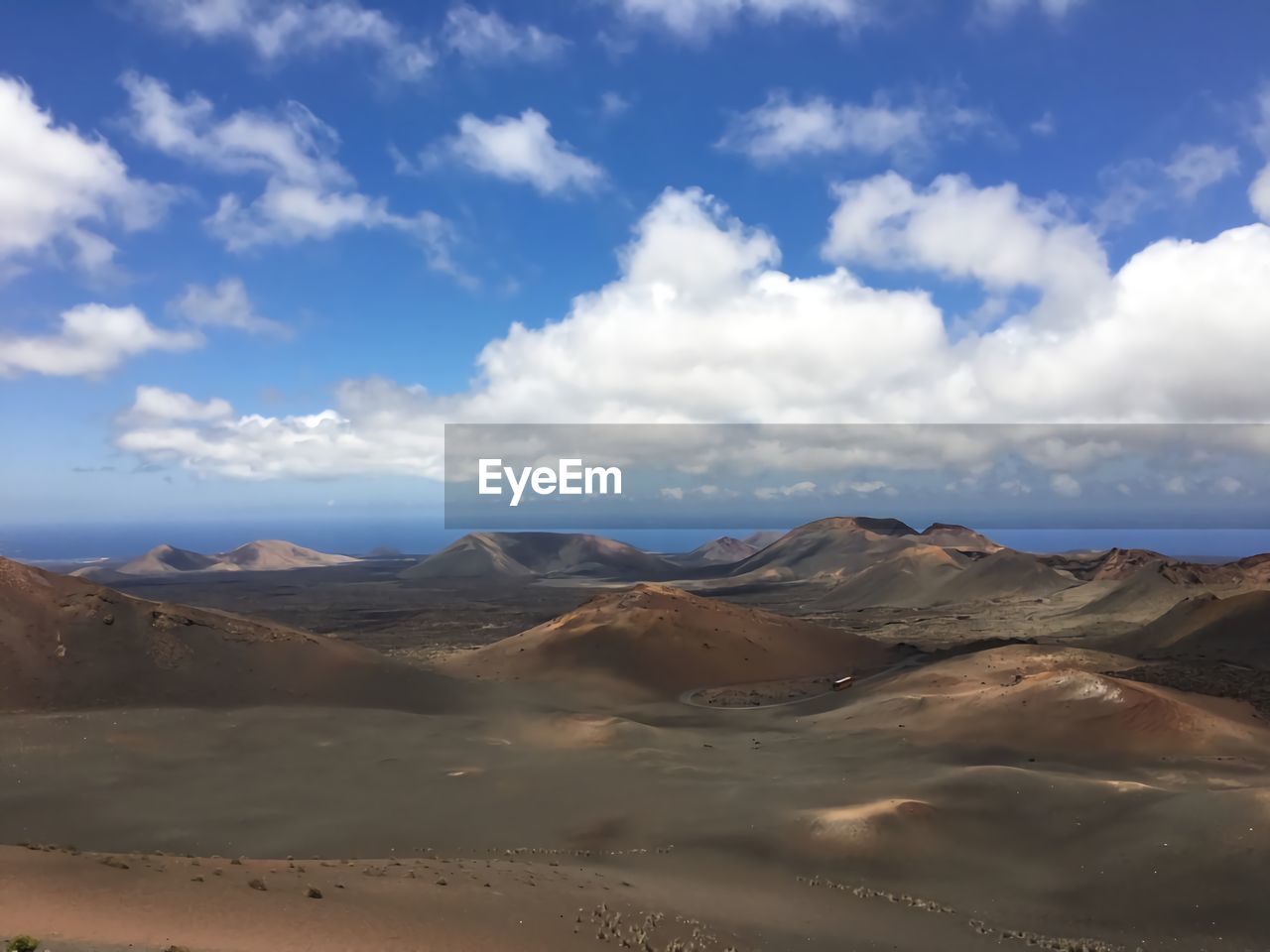 SCENIC VIEW OF DESERT