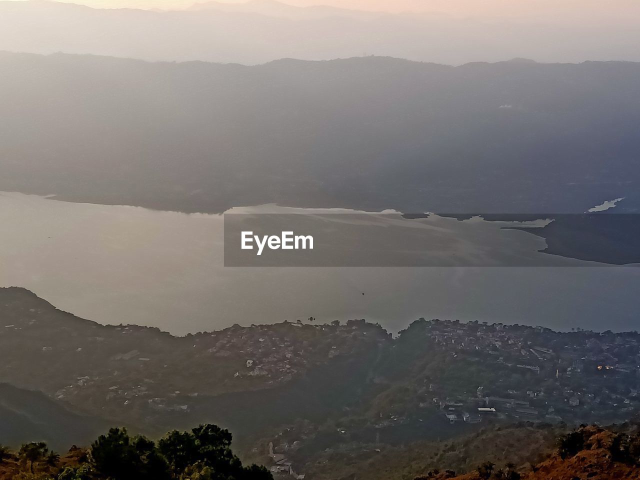 HIGH ANGLE VIEW OF MOUNTAIN AGAINST SKY