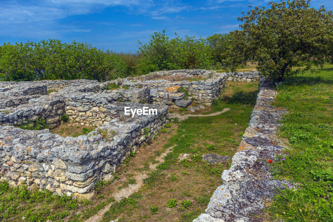 VIEW OF OLD RUINS