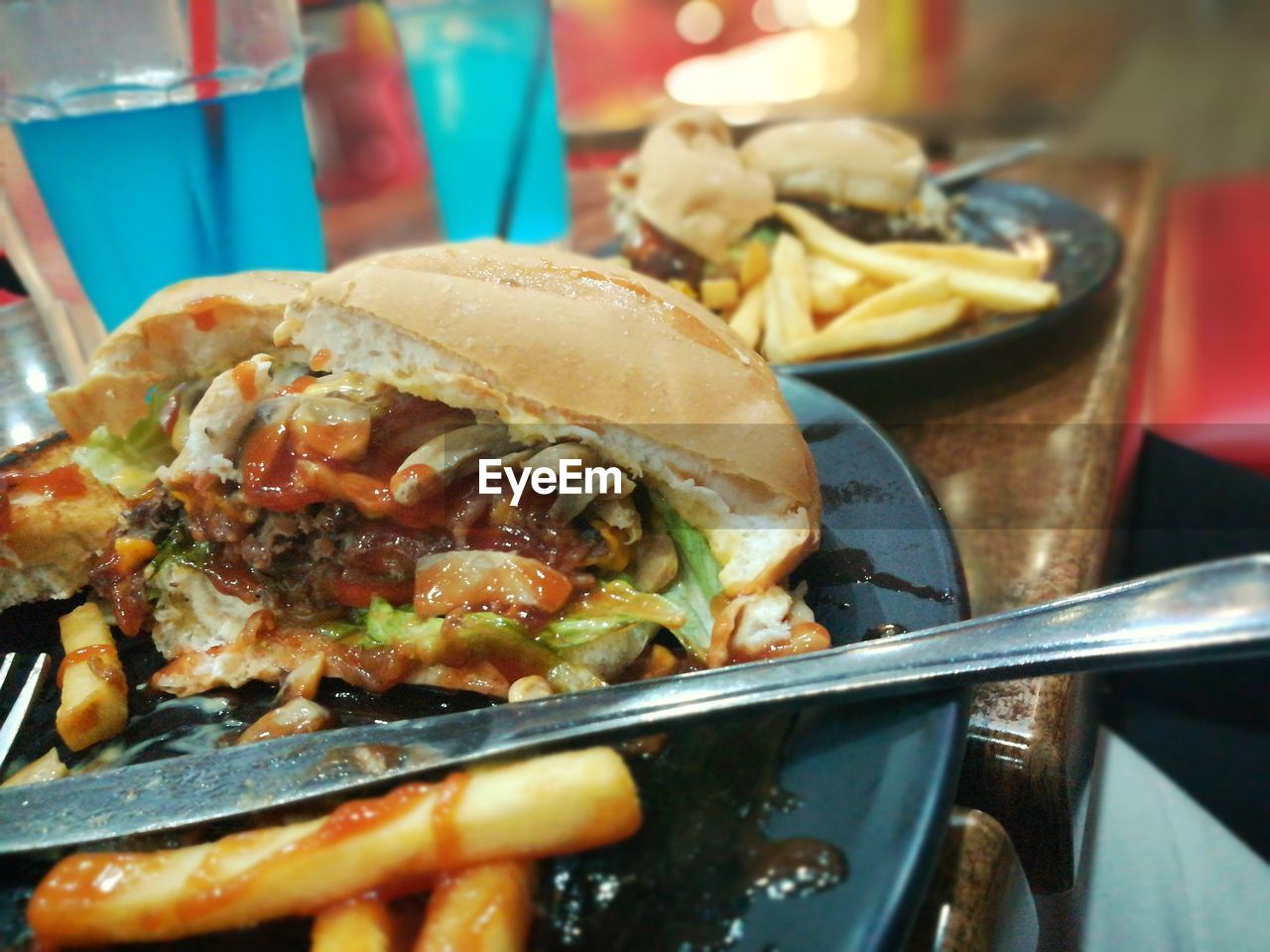 CLOSE-UP OF FOOD IN CONTAINER