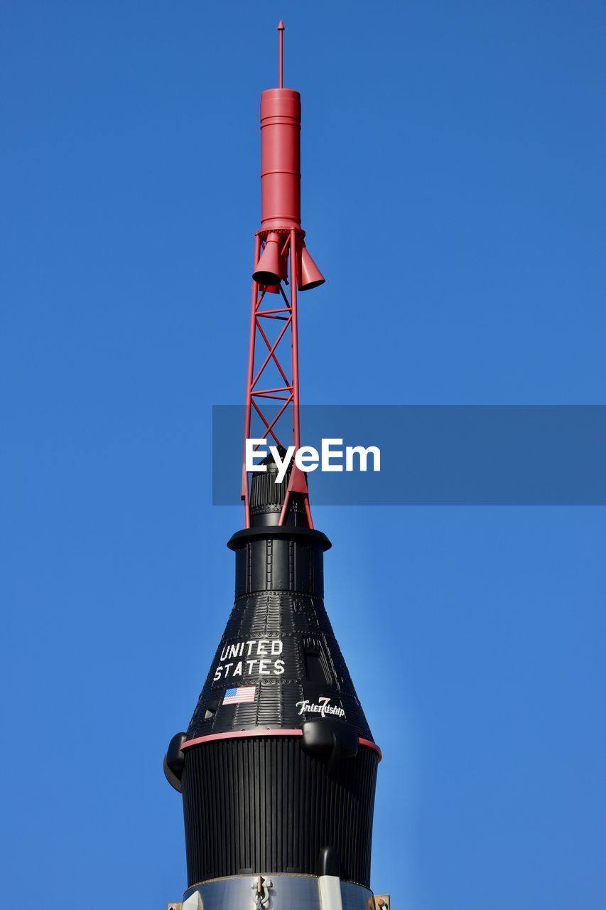 LOW ANGLE VIEW OF LIGHTHOUSE AGAINST SKY