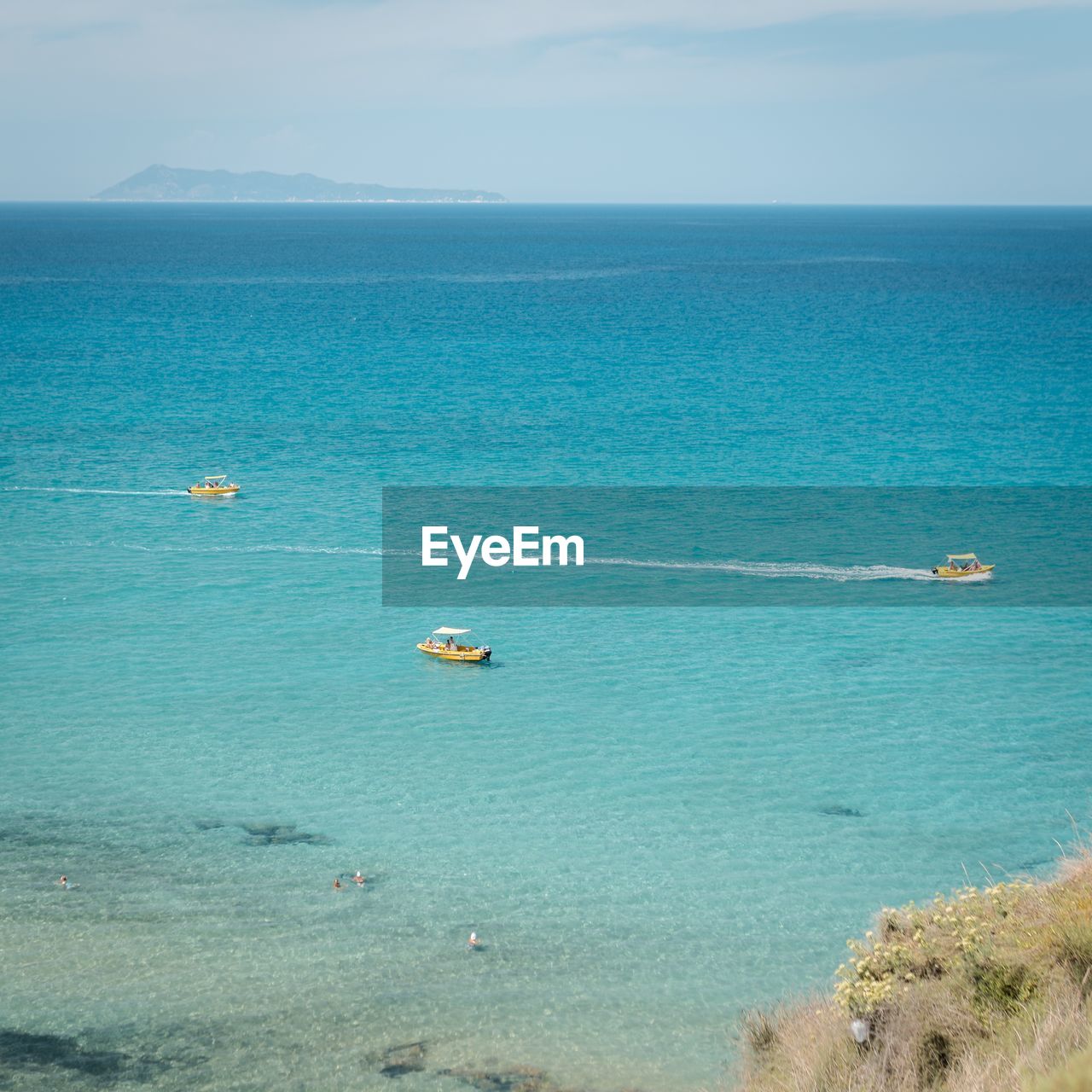 HIGH ANGLE VIEW OF SEA AND SKY