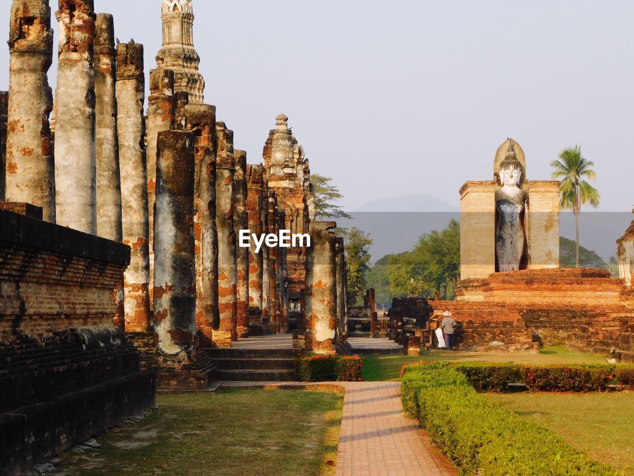 VIEW OF TEMPLE AGAINST BUILDING