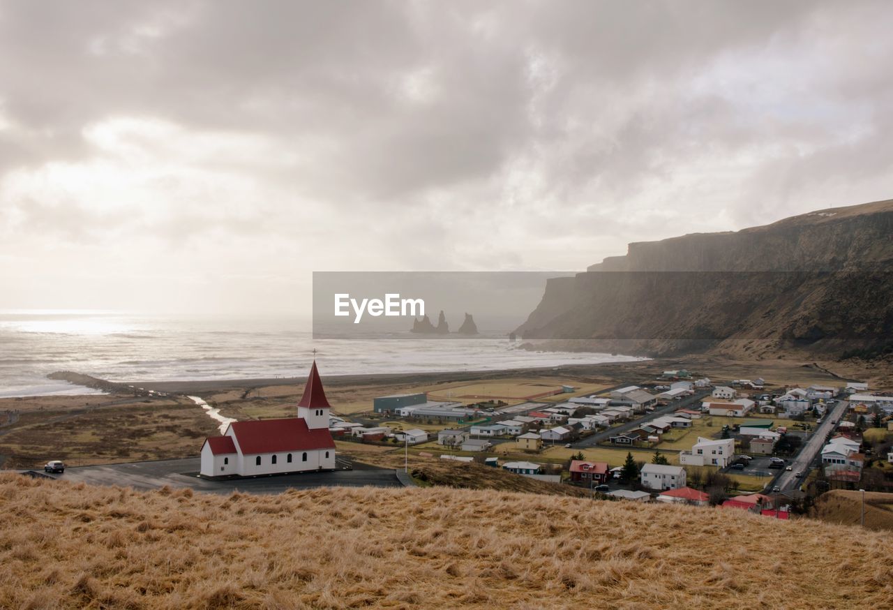 PANORAMIC VIEW OF SEA AGAINST SKY