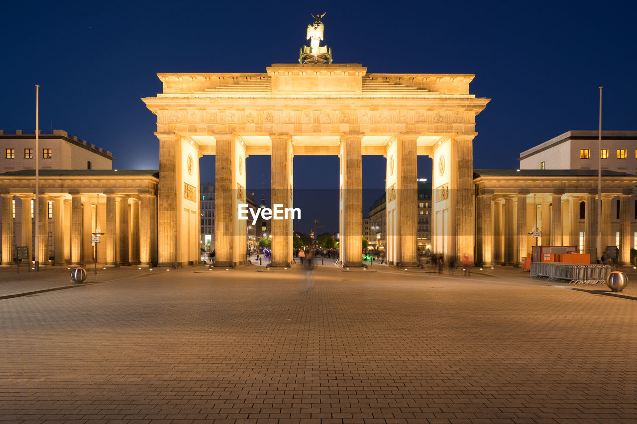 VIEW OF STATUE AT NIGHT