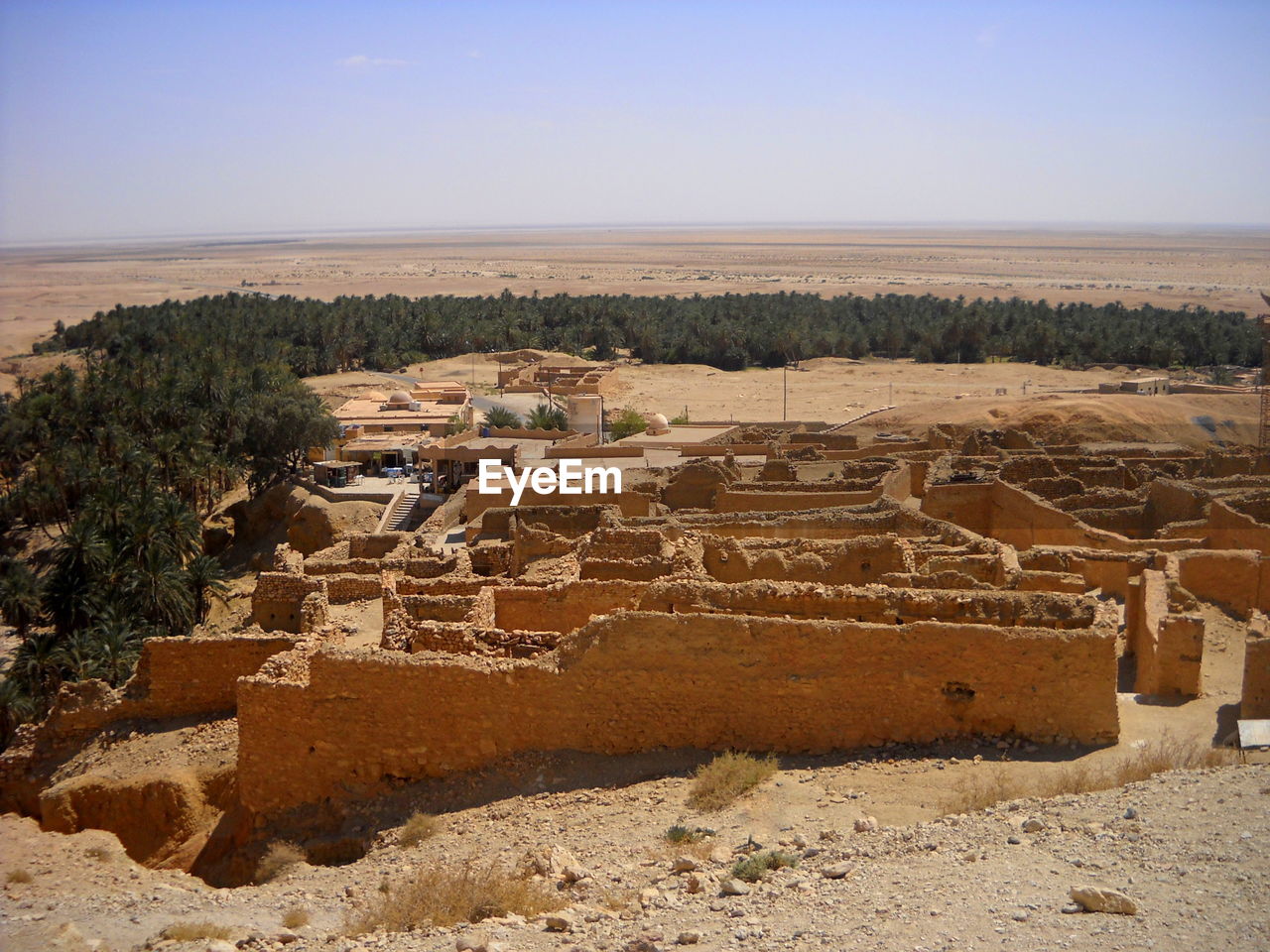 OLD RUINS OF BUILDING