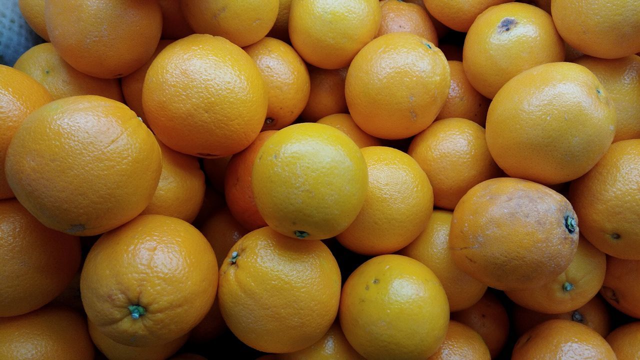 Full frame shot of oranges