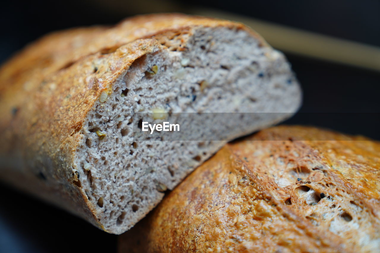 HIGH ANGLE VIEW OF BREAD IN CONTAINER