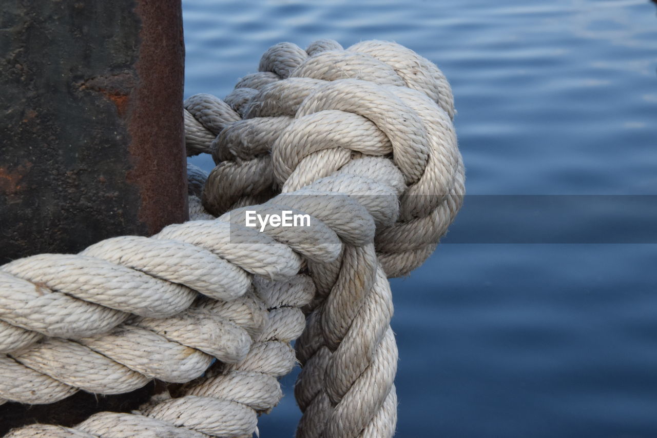 Close-up of rope tied up