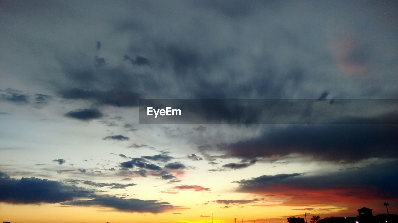 LOW ANGLE VIEW OF DRAMATIC SKY