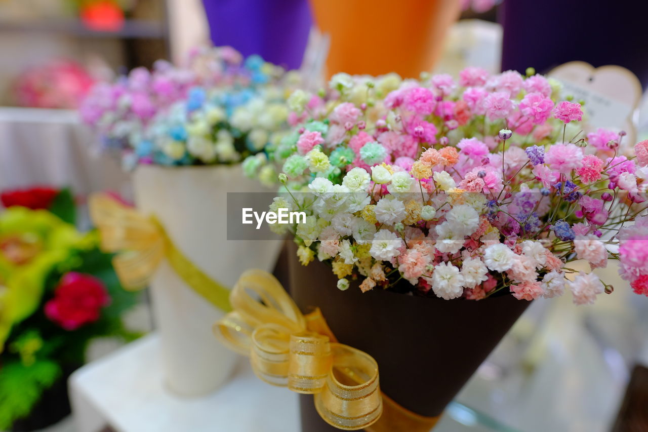 CLOSE-UP OF BOUQUET OF FLOWERS