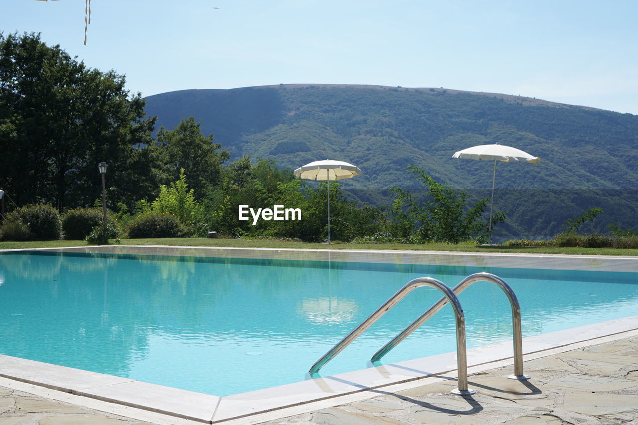 WATER FOUNTAIN IN SWIMMING POOL