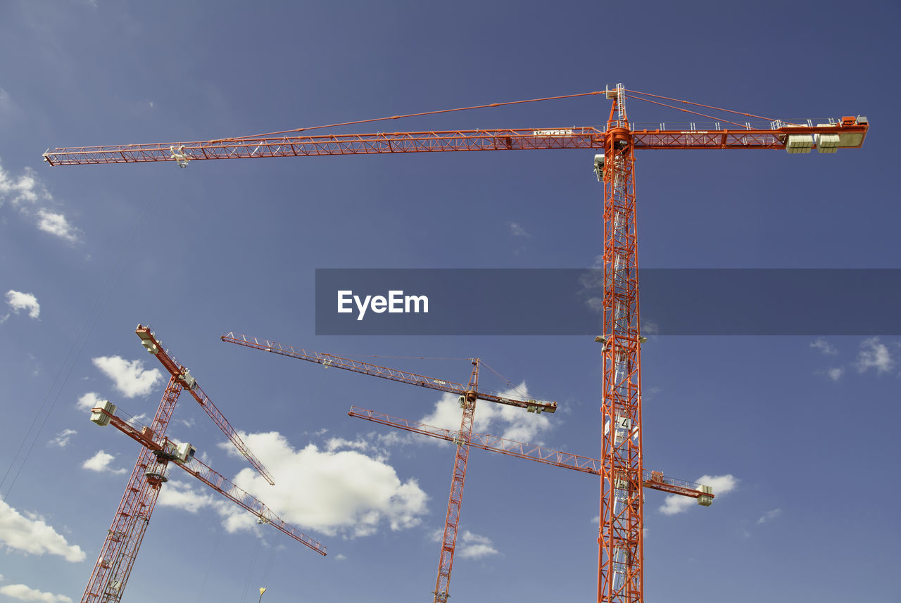 Cranes and construction sites