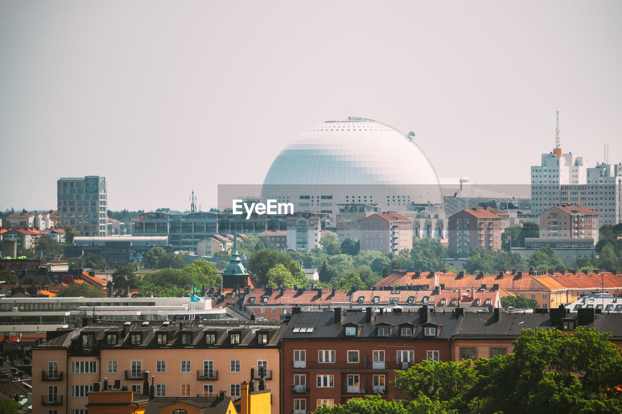 BUILDINGS IN CITY