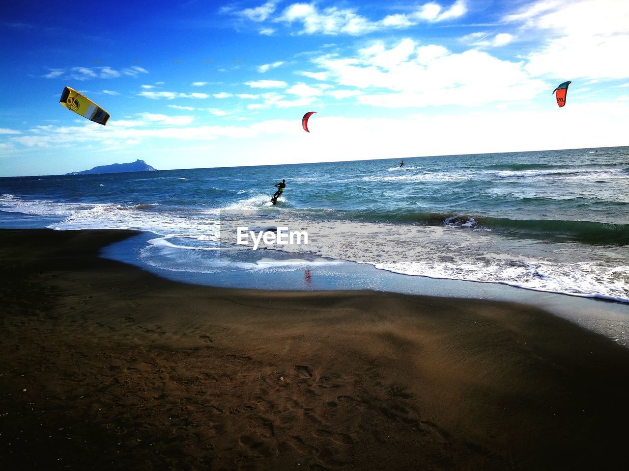 SCENIC VIEW OF BEACH