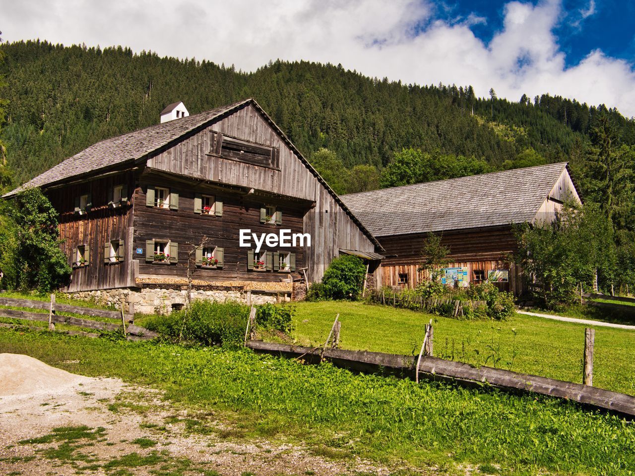 Historic farmhouse in the gosau valley / salzkammergut