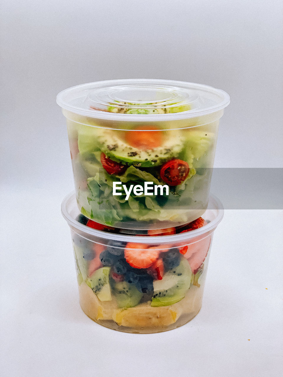 Salad packaging stackable 