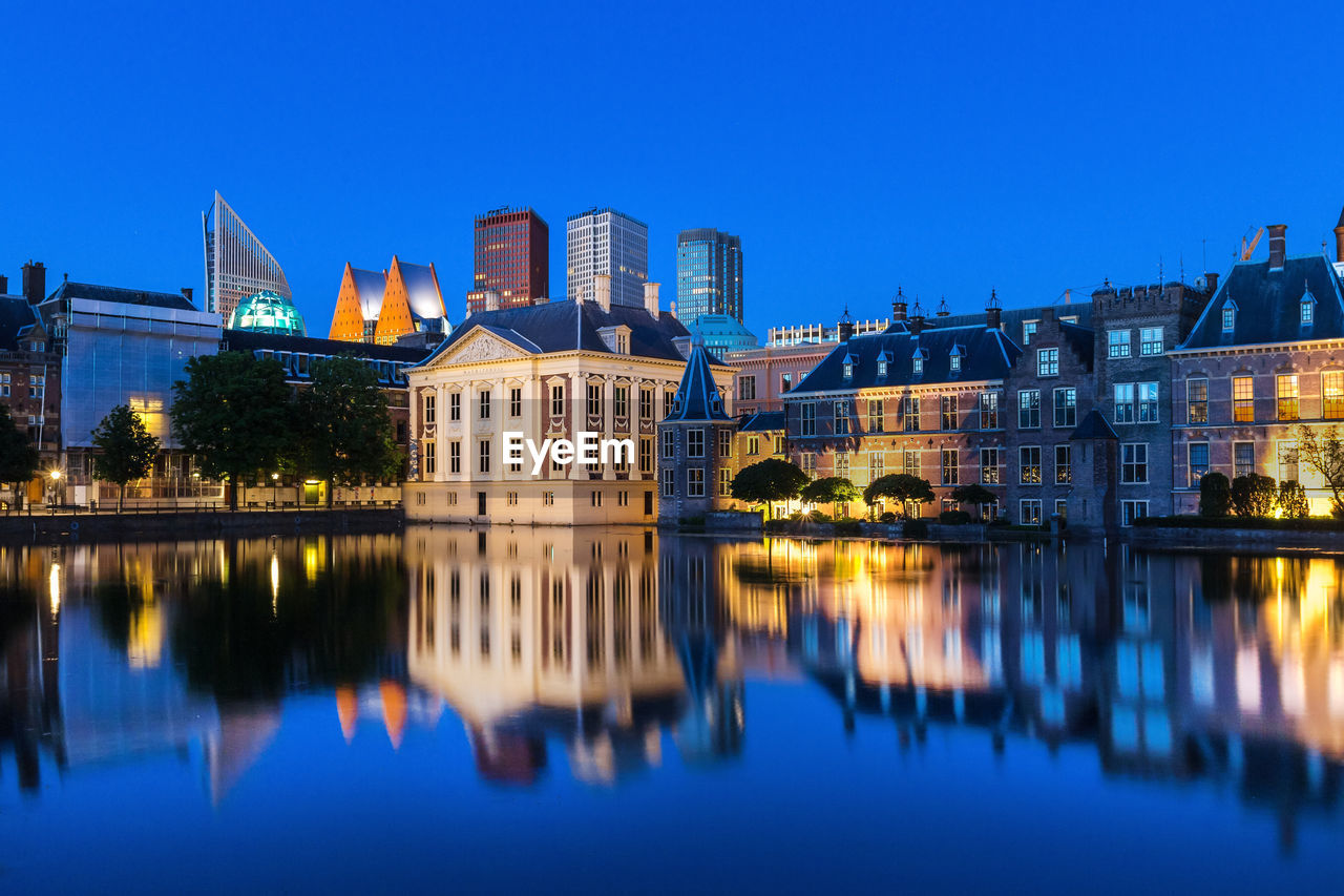 REFLECTION OF BUILDINGS IN CITY