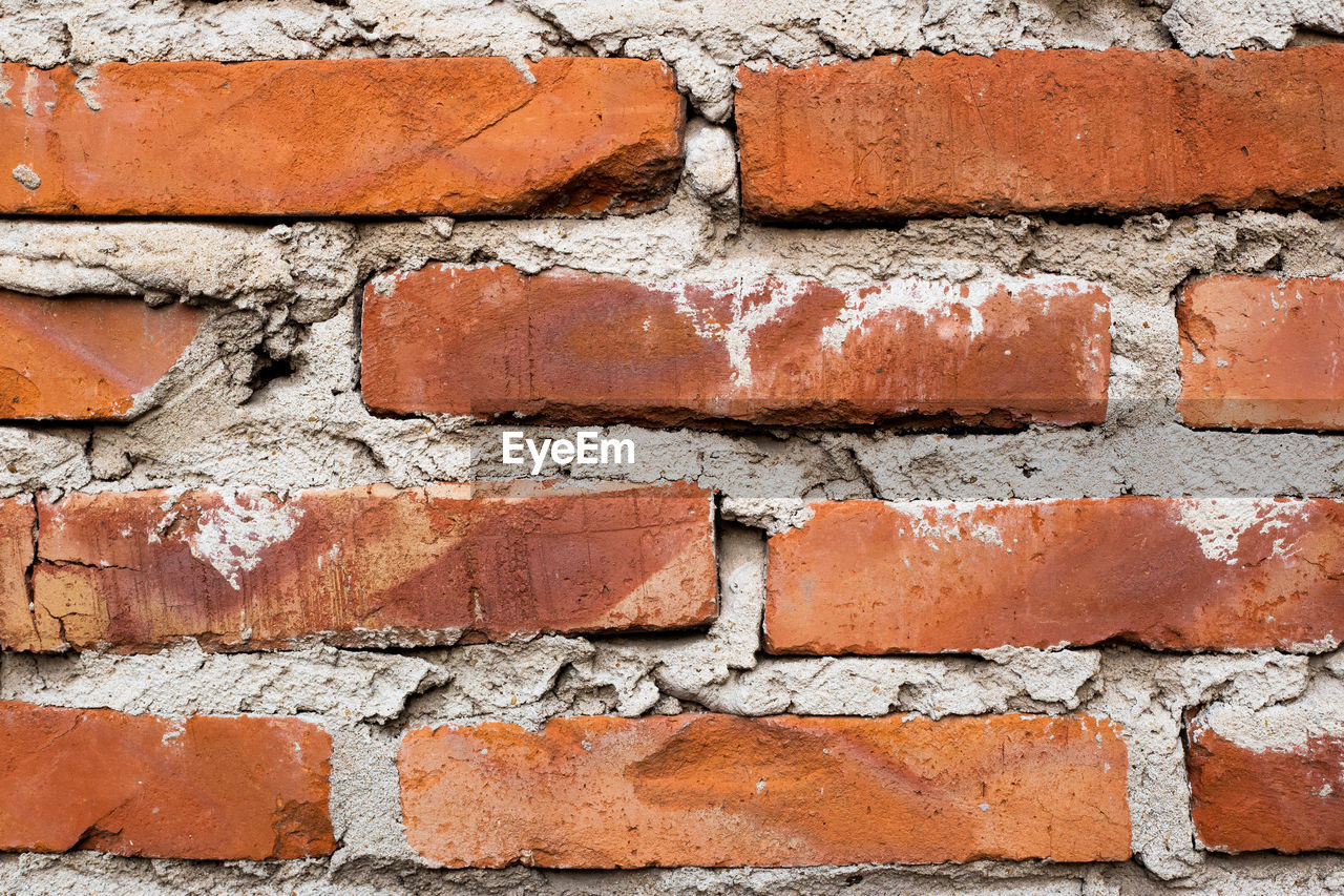 CLOSE-UP OF WEATHERED WALL
