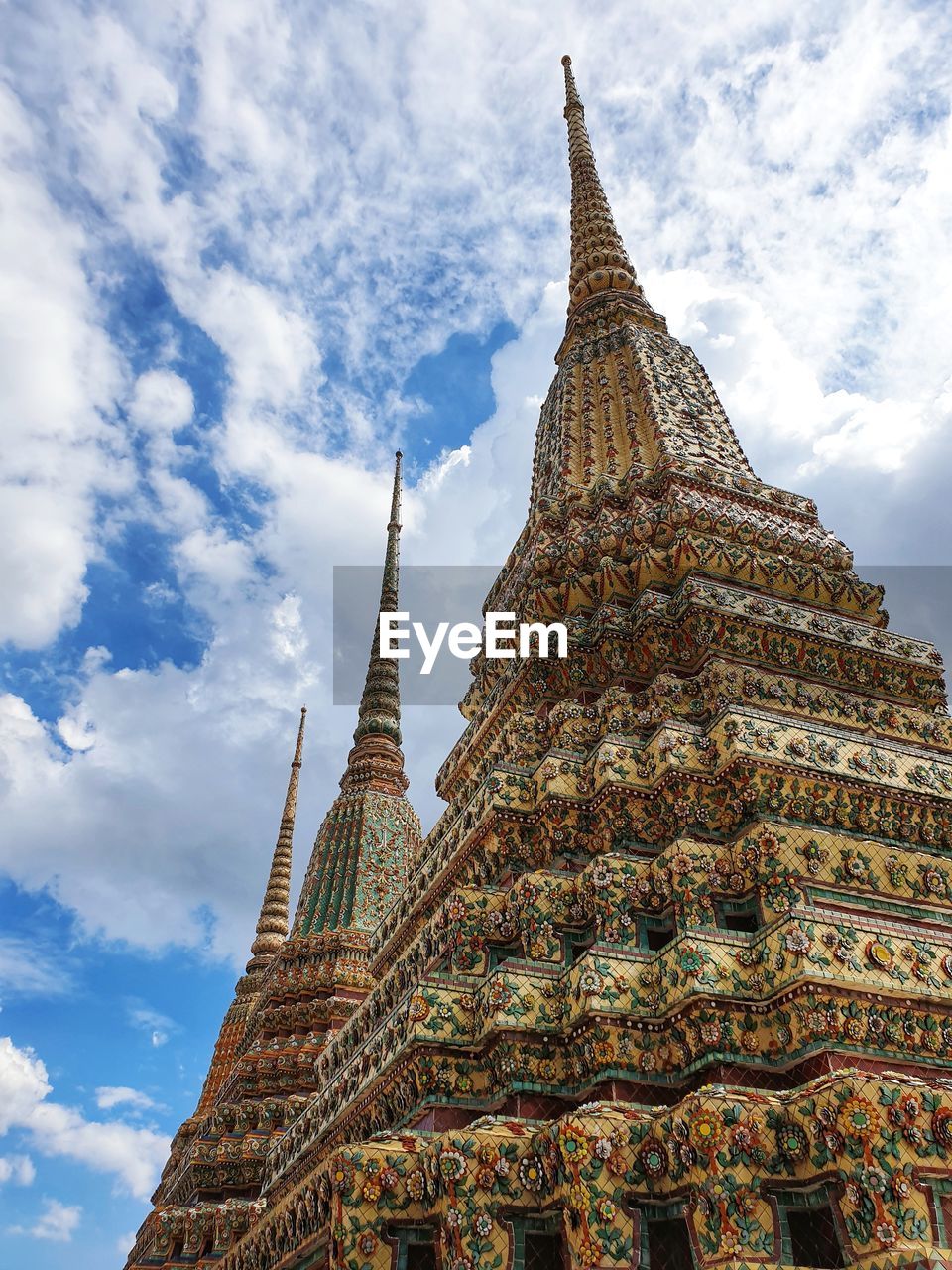 LOW ANGLE VIEW OF TEMPLE AGAINST SKY