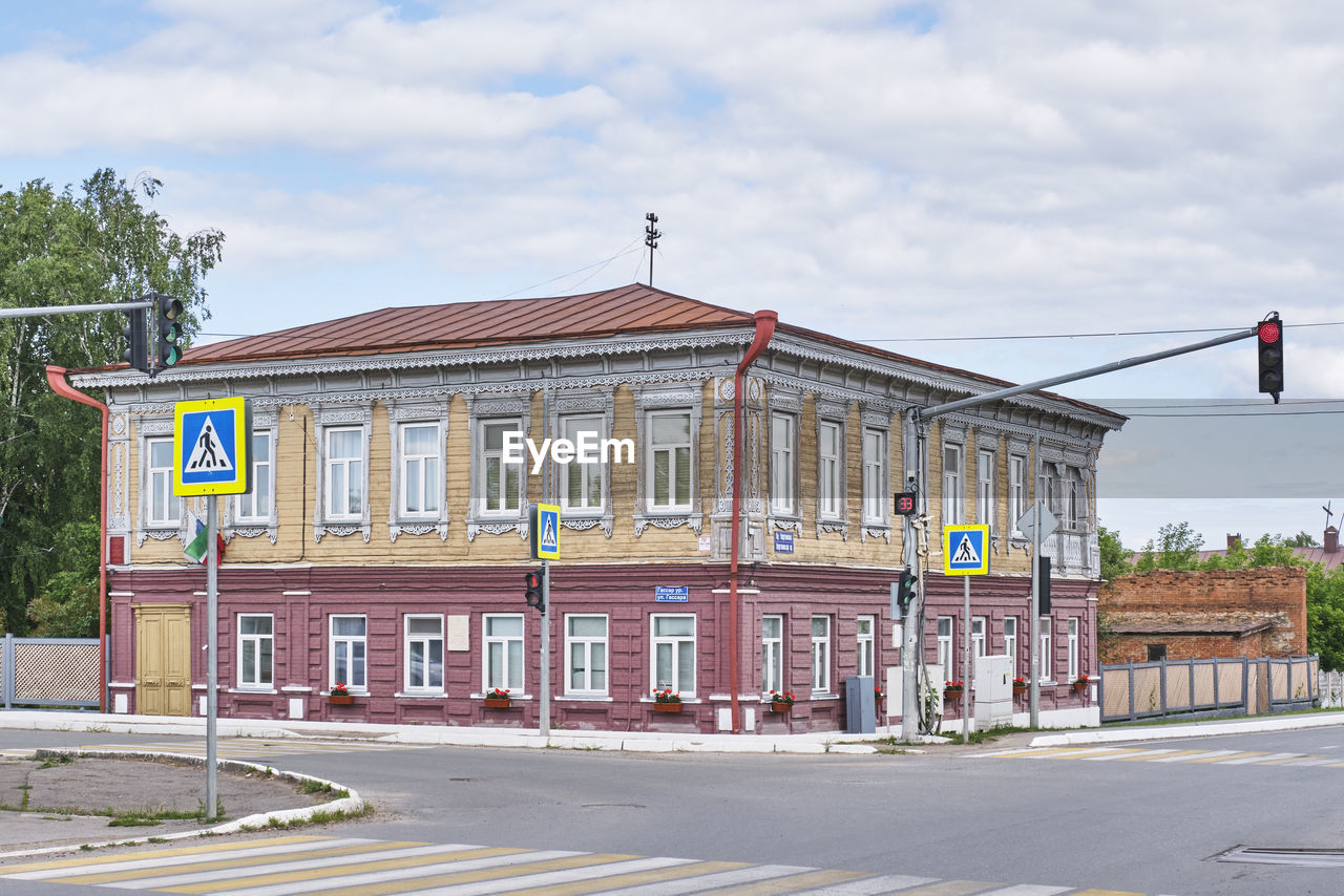 Residential merchant courtyard in historical downtown of yelabuga, russia