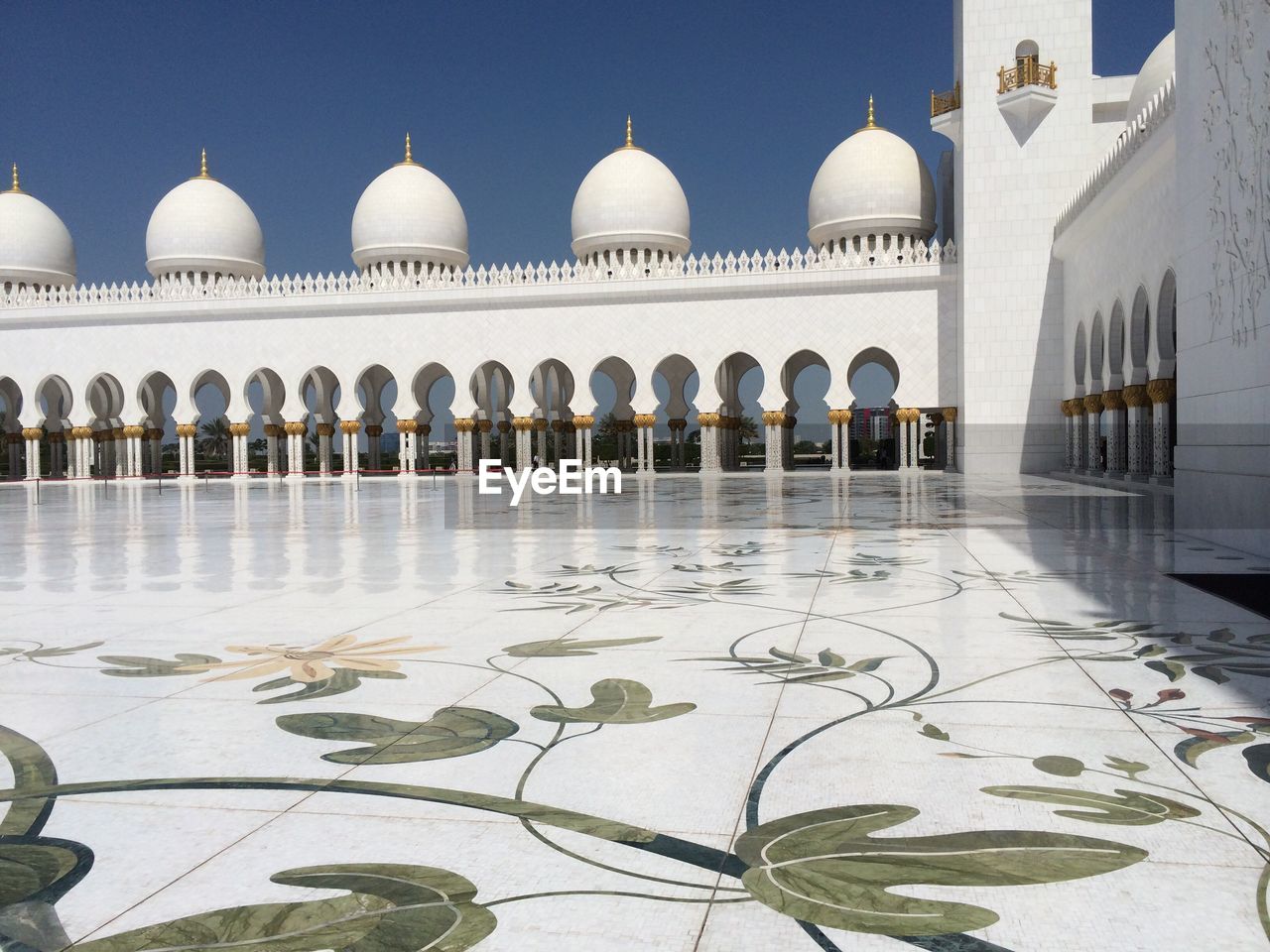 Exterior of sheikh zayed mosque against clear sky