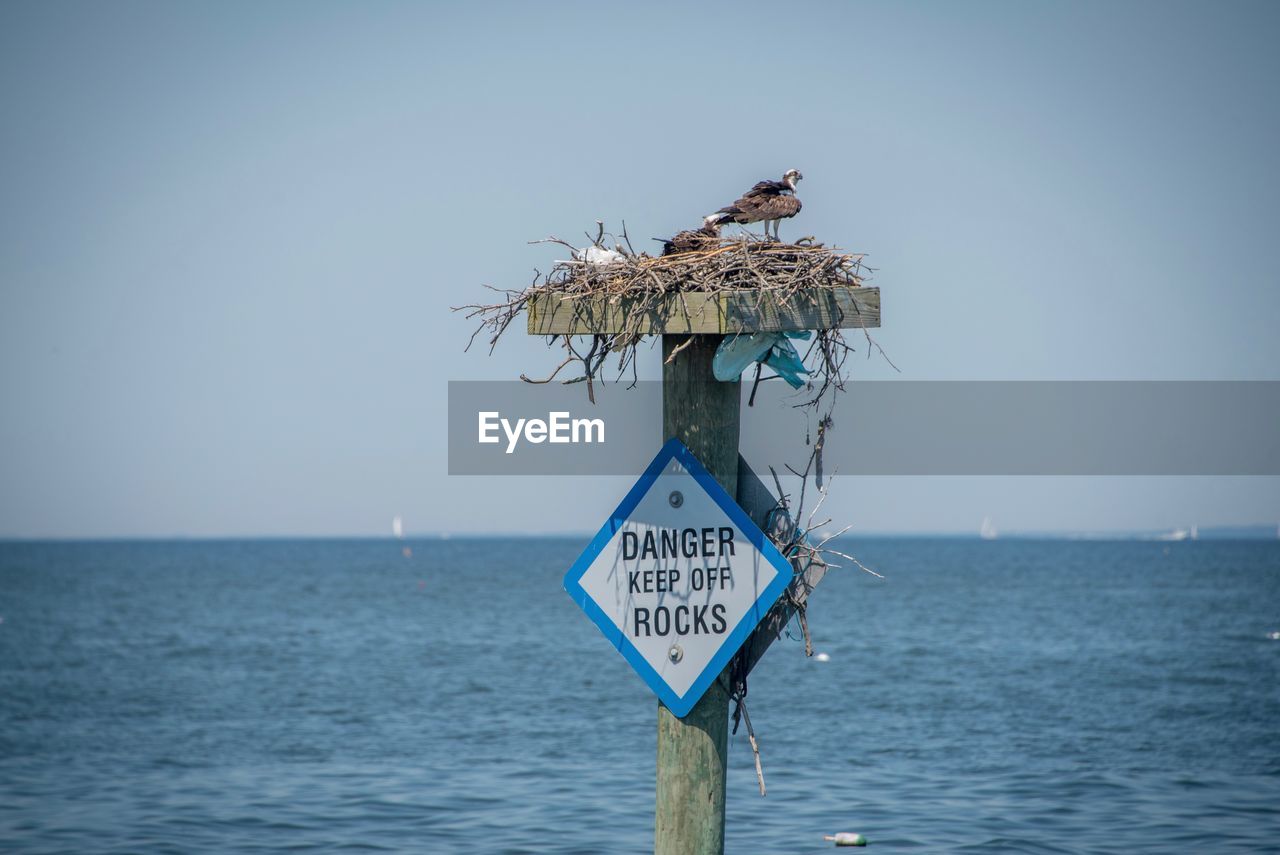 WARNING SIGN ON A SEA