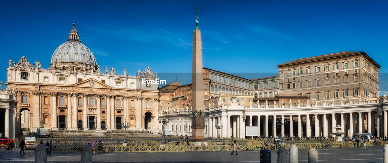  panorama of st. peter's square in rome, vatican