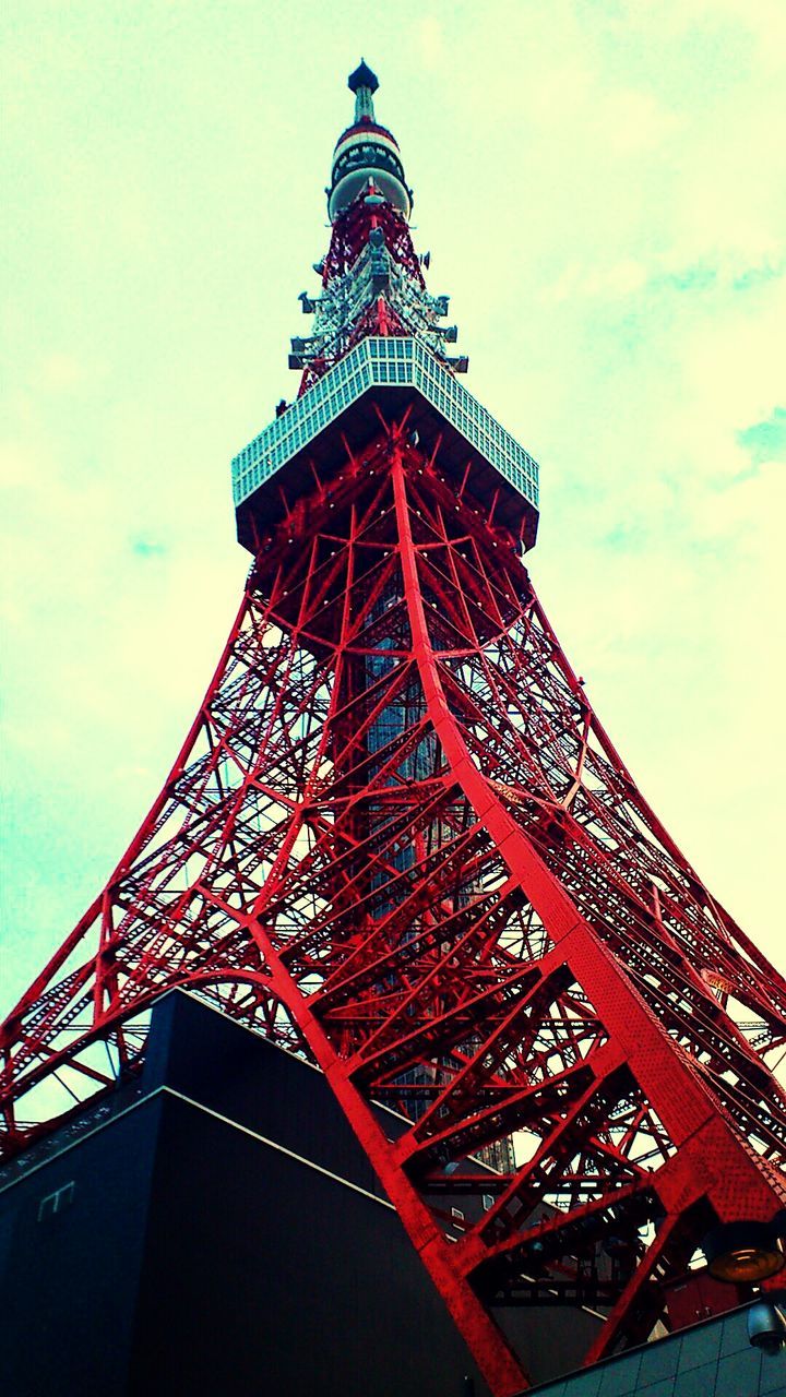 LOW ANGLE VIEW OF TOWER AGAINST SKY