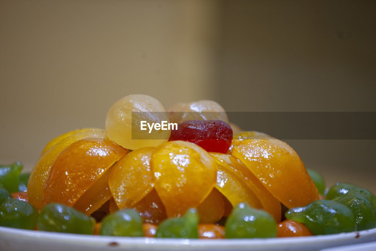 CLOSE-UP OF FRUITS IN PLATE