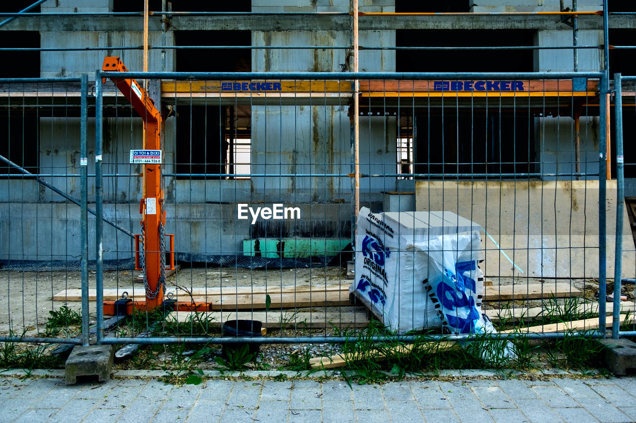 ABANDONED BUILDING WITH CONSTRUCTION SITE